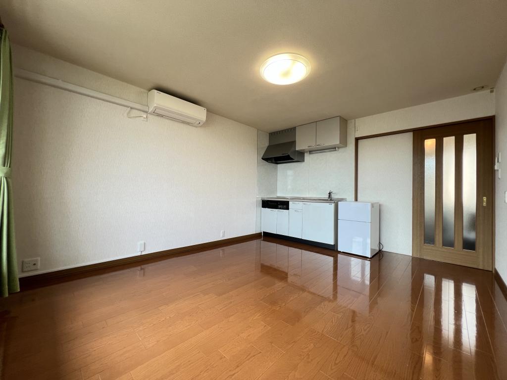 愛国西４丁目　中古戸建 内観