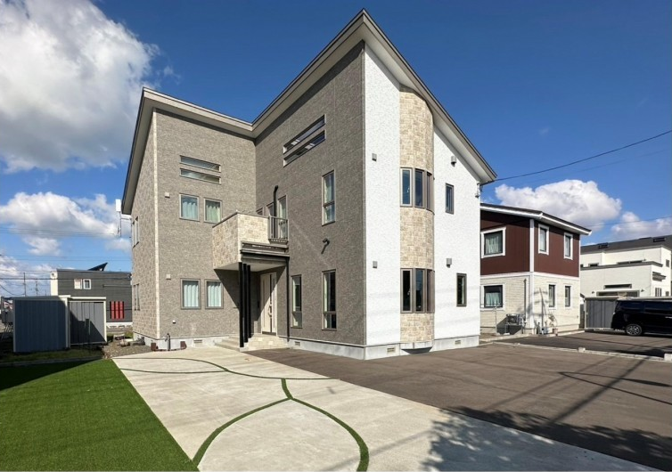 釧路市昭和中央６丁目　二世帯住宅