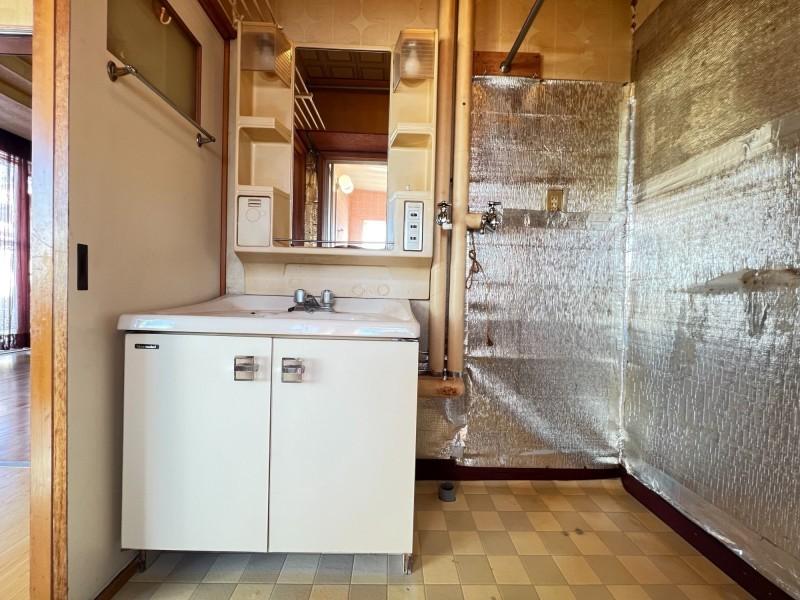 釧路市昭和北２丁目　中古戸建 内観