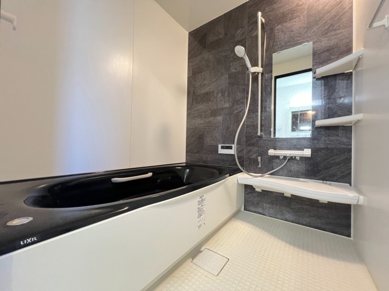 釧路市松浦町　築浅中古戸建 内観