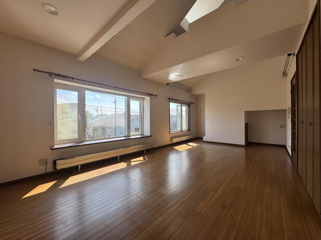 文苑4丁目　二世帯中古戸建 内観