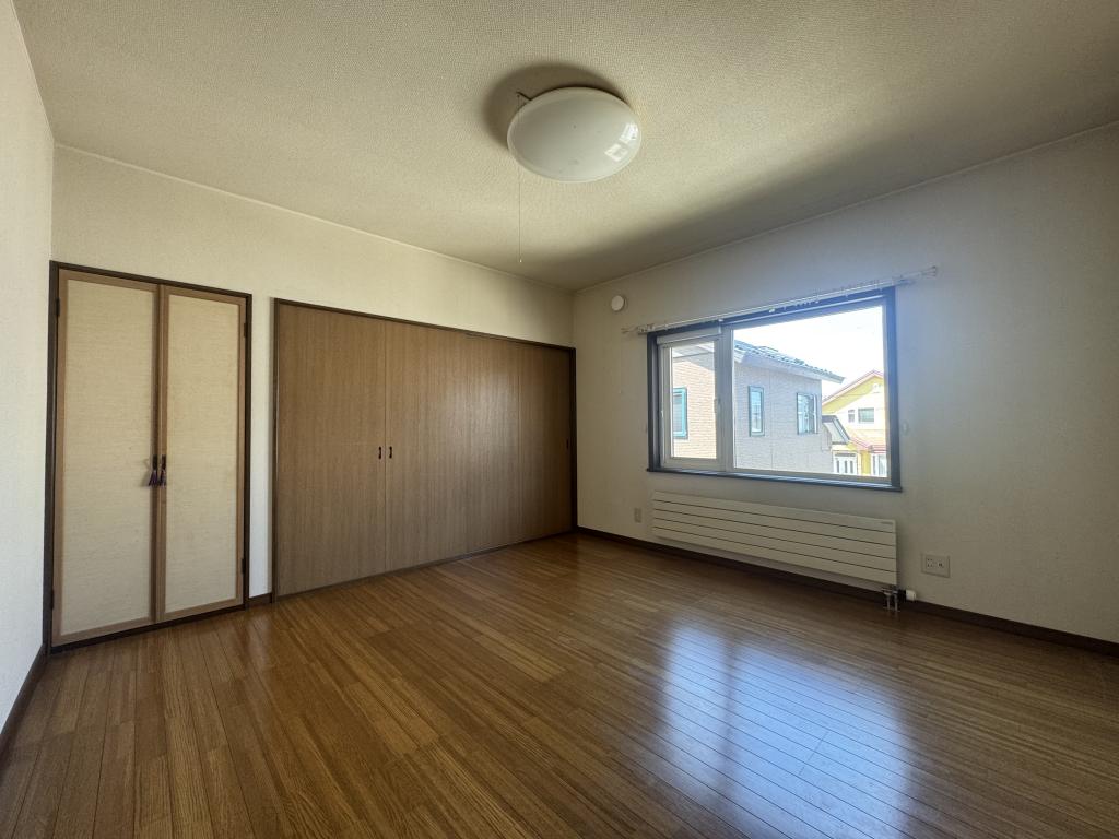 文苑4丁目　二世帯中古戸建 内観