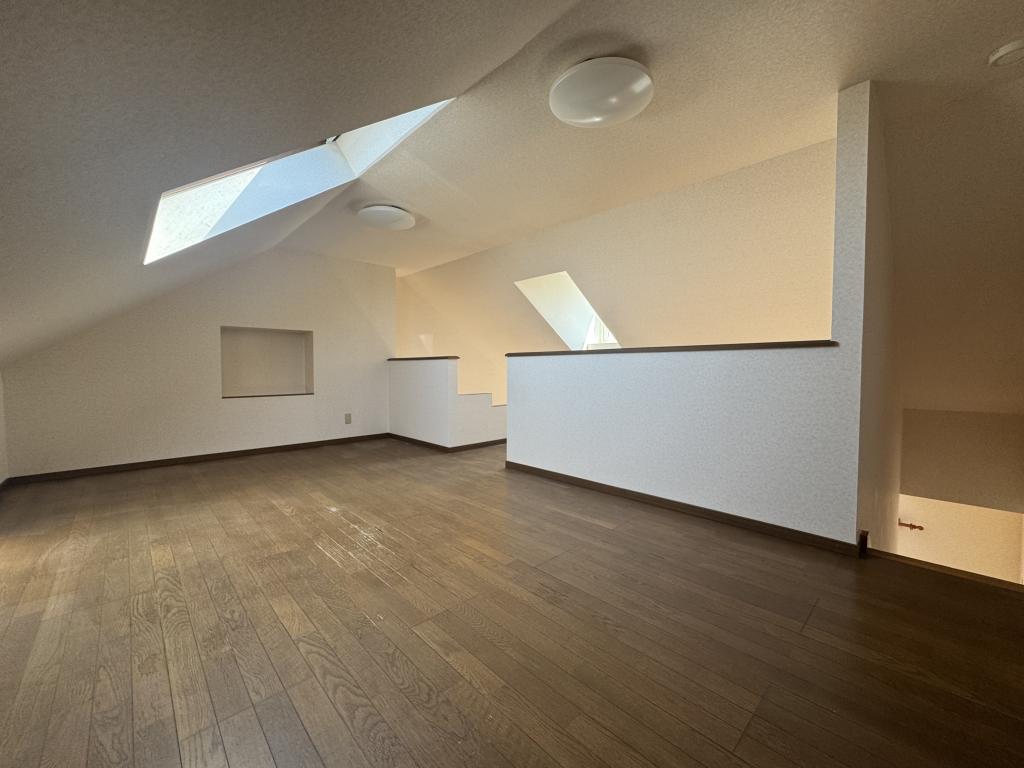 文苑4丁目　二世帯中古戸建 内観