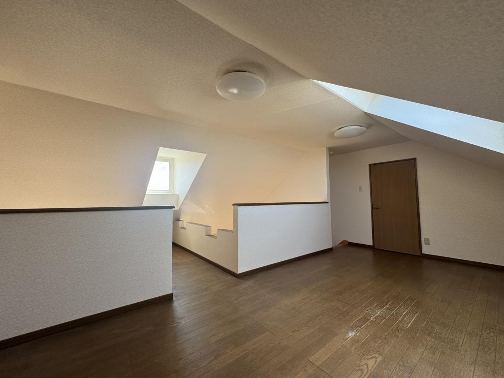 文苑4丁目　二世帯中古戸建 内観