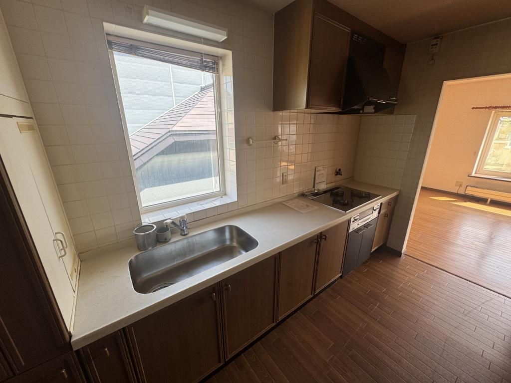 文苑4丁目　二世帯中古戸建 内観