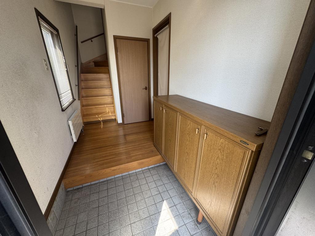 文苑4丁目　二世帯中古戸建 内観