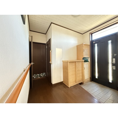 釧路市武佐２丁目　２世帯型中古戸建 内観