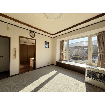 釧路市武佐２丁目　２世帯型中古戸建 内観