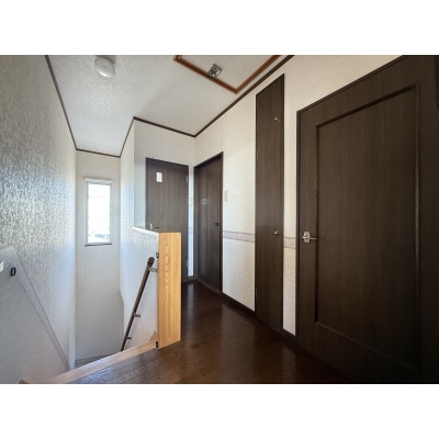 釧路市武佐２丁目　２世帯型中古戸建 内観