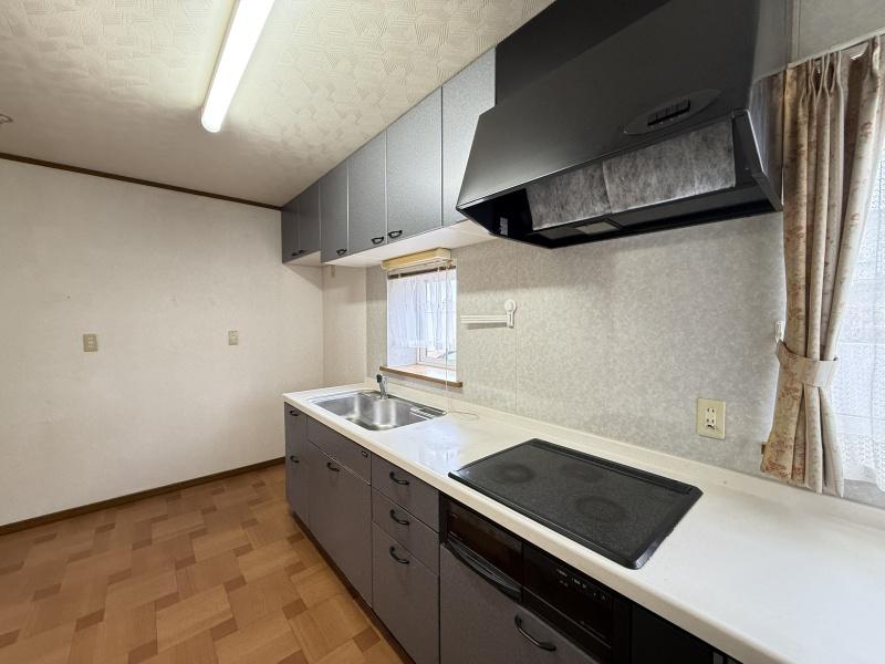 釧路市新川町　中古戸建 内観