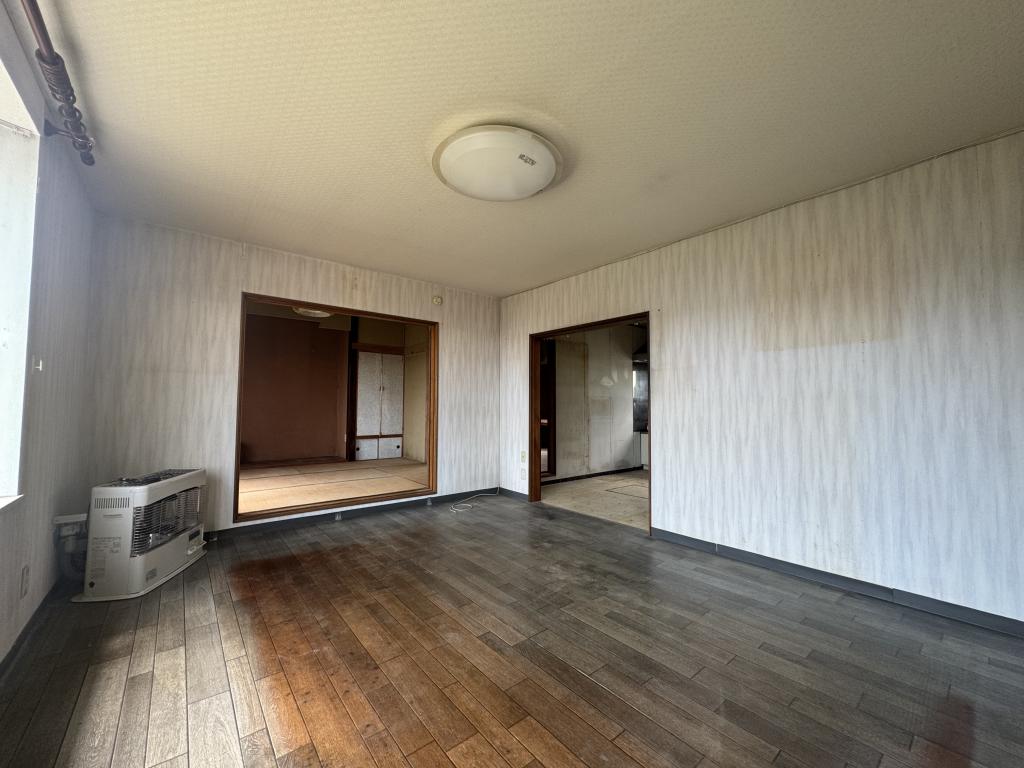 桜ケ岡6丁目　中古戸建 内観
