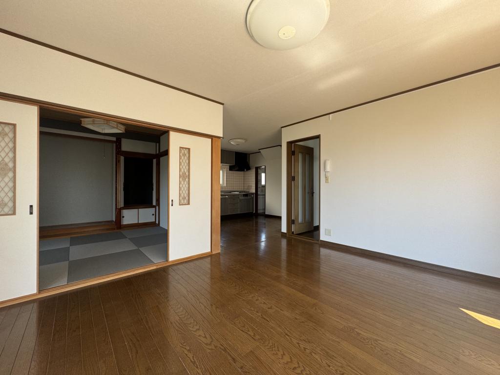 桜ケ岡7丁目　中古戸建 内観