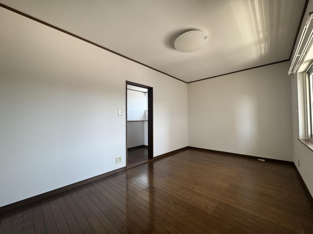 桜ケ岡7丁目　中古戸建 内観