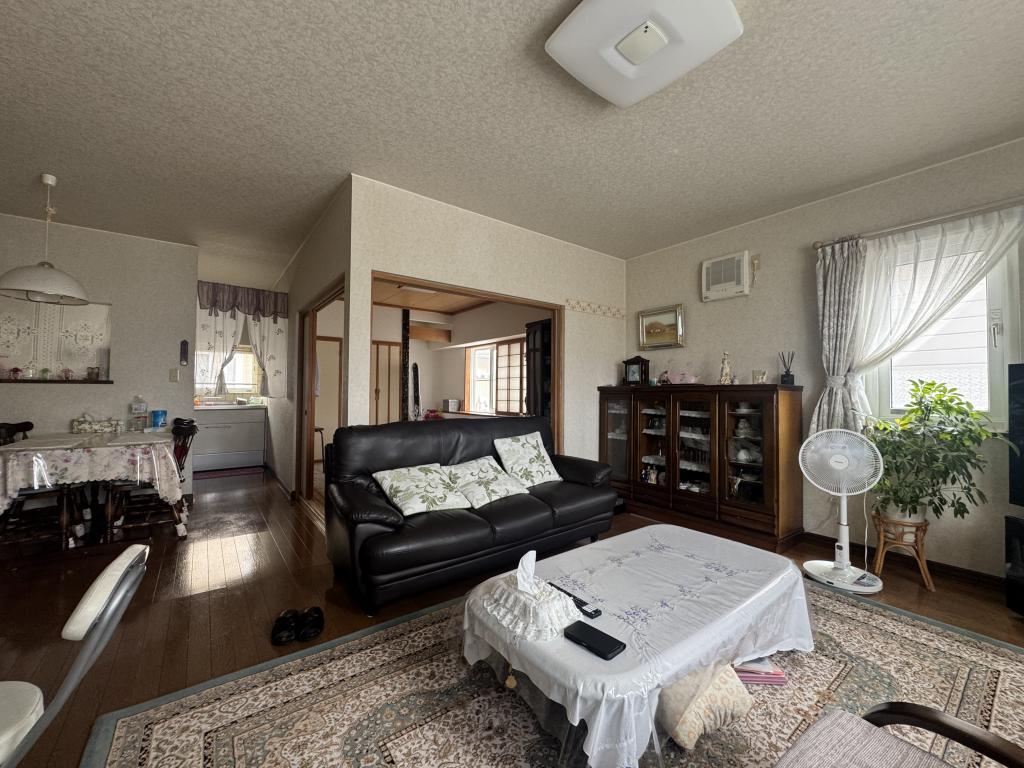 文苑4丁目　日本ハウスHD施工　中古戸建 内観