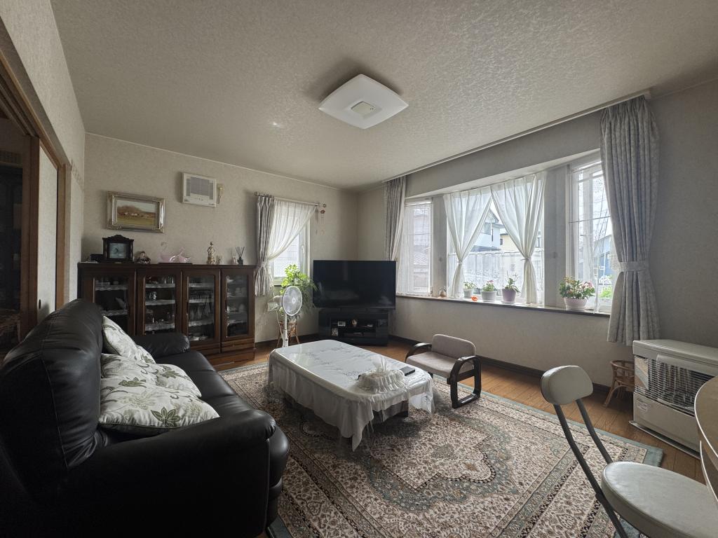 文苑4丁目　日本ハウスHD施工　中古戸建 内観